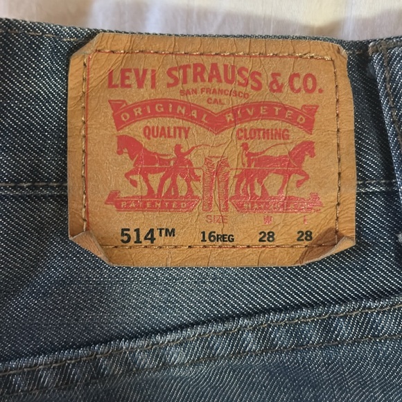 Used - Picture 4 of 4